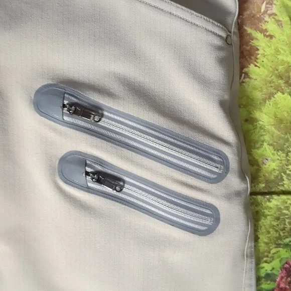 LULULEMON tan pinstripe commute short size 38 big and tall Athletic